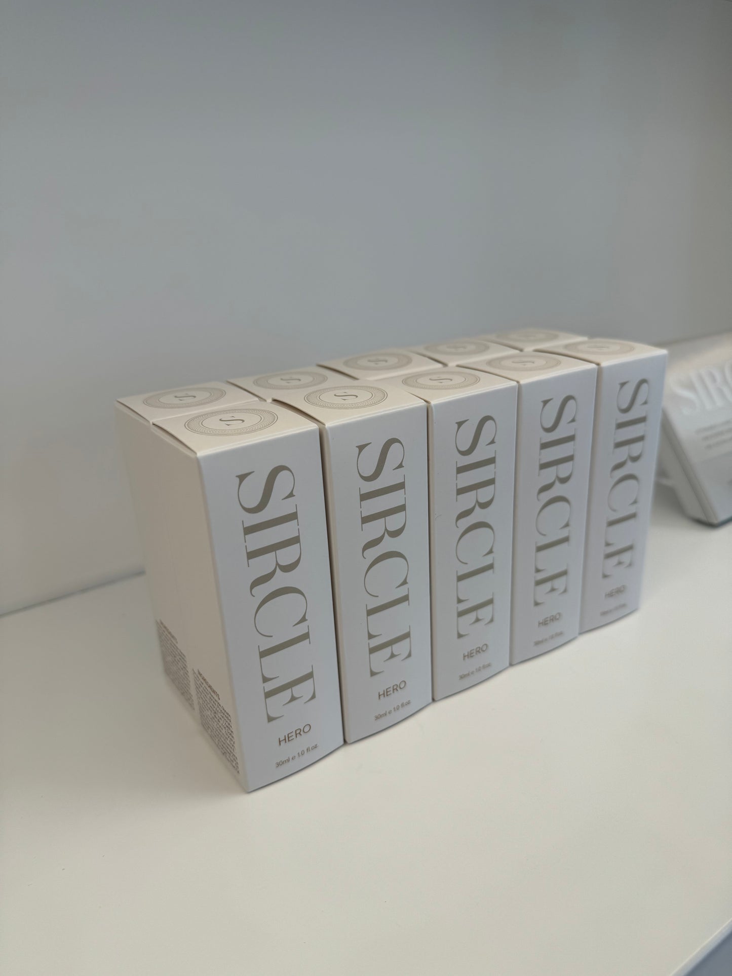 SIRCLE HERO SERUM